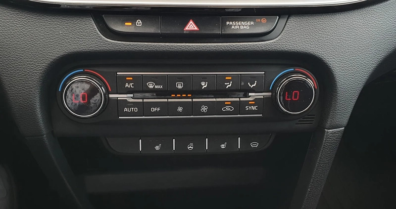 Kia Ceed cena 98900 przebieg: 19700, rok produkcji 2023 z Brwinów małe 704